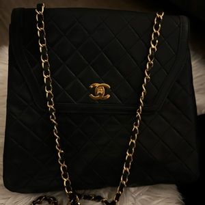 Authentic vintage chanel flap. Rare shape. Lambskin